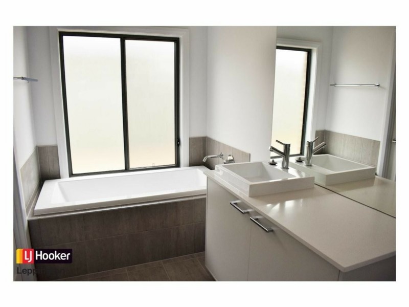 21 Wiregrass Avenue, Denham Court NSW 2565