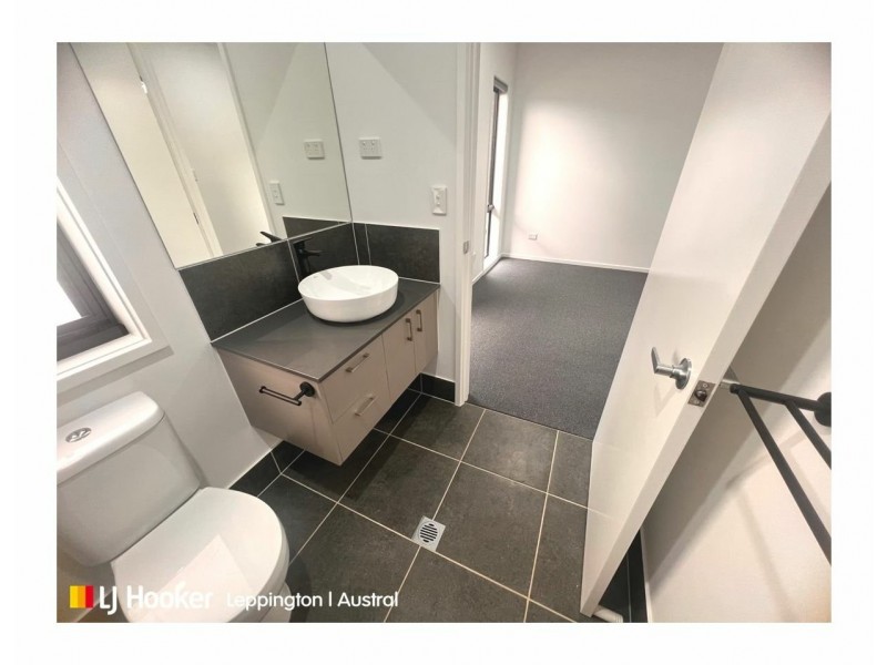 24 Tenth Avenue, Austral NSW 2179