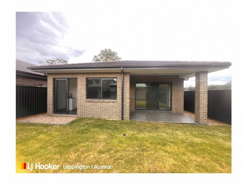 24 Tenth Avenue, Austral NSW 2179