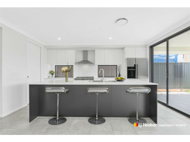 18 Harrismith Crescent, Austral NSW 2179