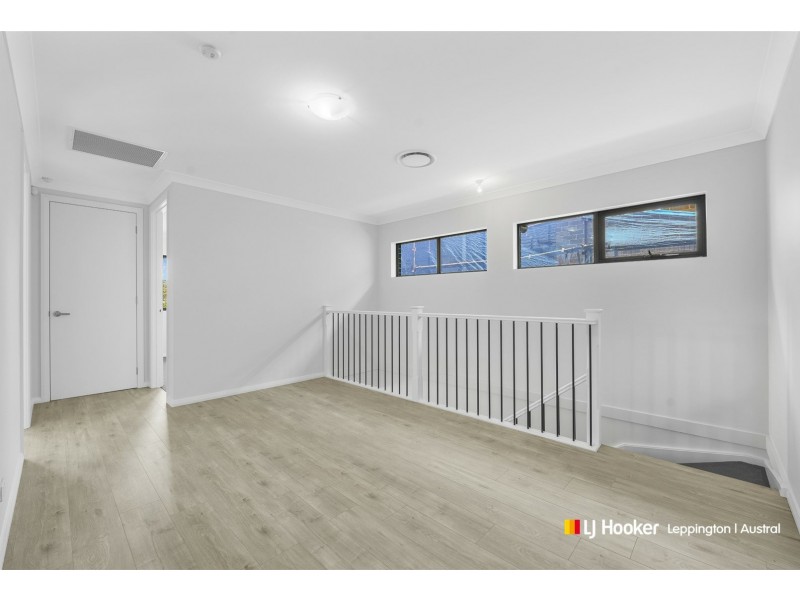 18 Harrismith Crescent, Austral NSW 2179