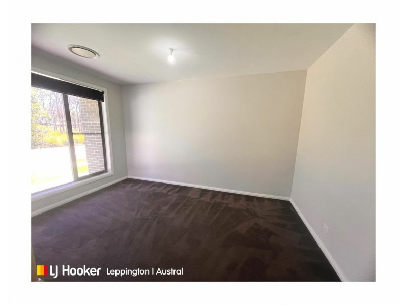 37 Granthan Crescent, Denham Court NSW 2565