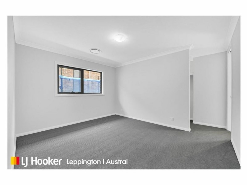 18 Harrismith Crescent, Austral NSW 2179