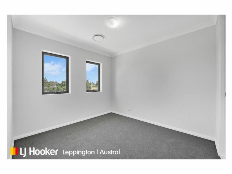 18 Harrismith Crescent, Austral NSW 2179