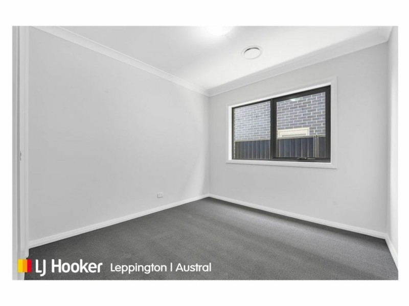 18 Harrismith Crescent, Austral NSW 2179