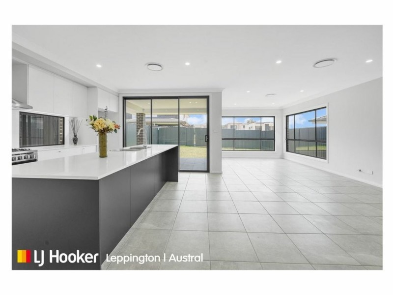 18 Harrismith Crescent, Austral NSW 2179