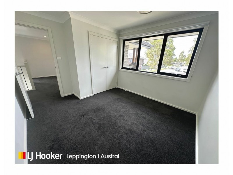 16 Fanflower Avenue, Denham Court NSW 2565