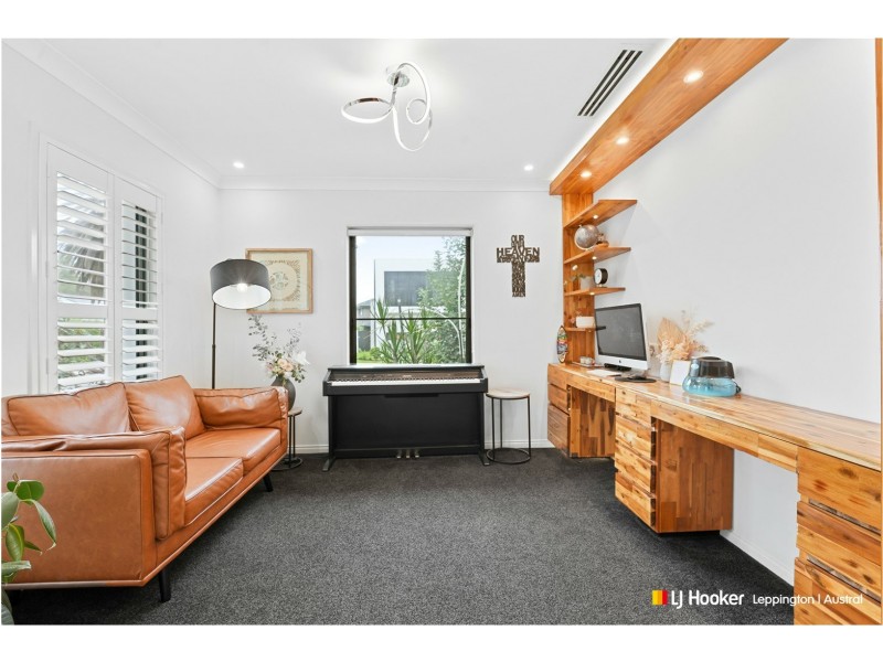 5 Storksbill Avenue, Denham Court NSW 2565