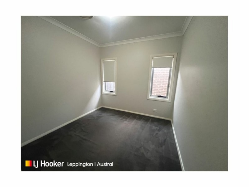 18 Winter Street, Denham Court NSW 2565