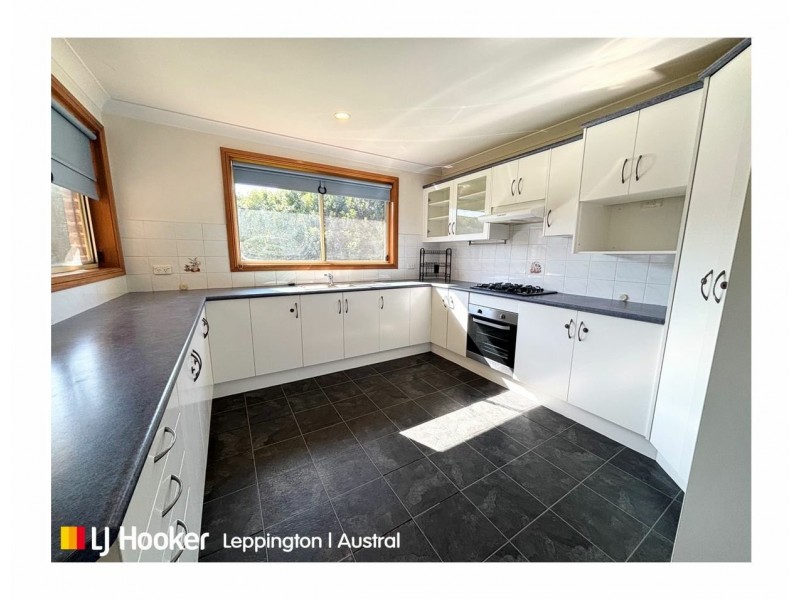 1 Spinel Street, Eagle Vale NSW 2558