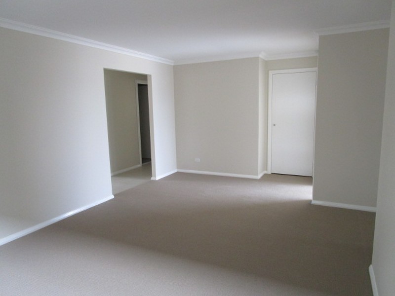 33 Rochford Road, Gregory Hills NSW 2557