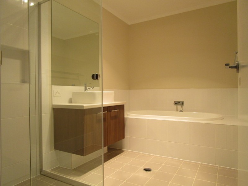 33 Rochford Road, Gregory Hills NSW 2557