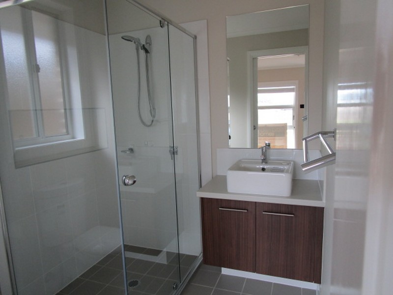 33 Rochford Road, Gregory Hills NSW 2557