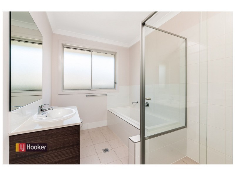39 Ducros Street, Oran Park NSW 2570