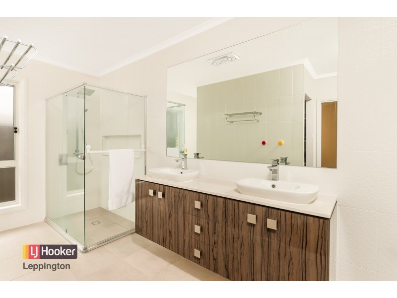 66 Bourne Ridge, Oran Park NSW 2570