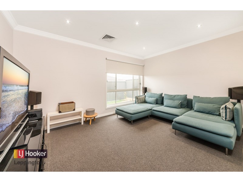66 Bourne Ridge, Oran Park NSW 2570