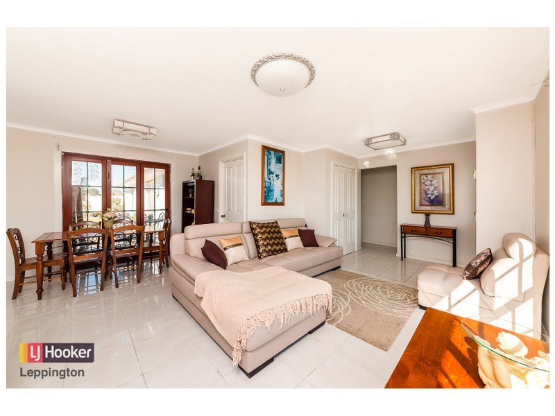 7 Angus Place, St Andrews NSW 2566