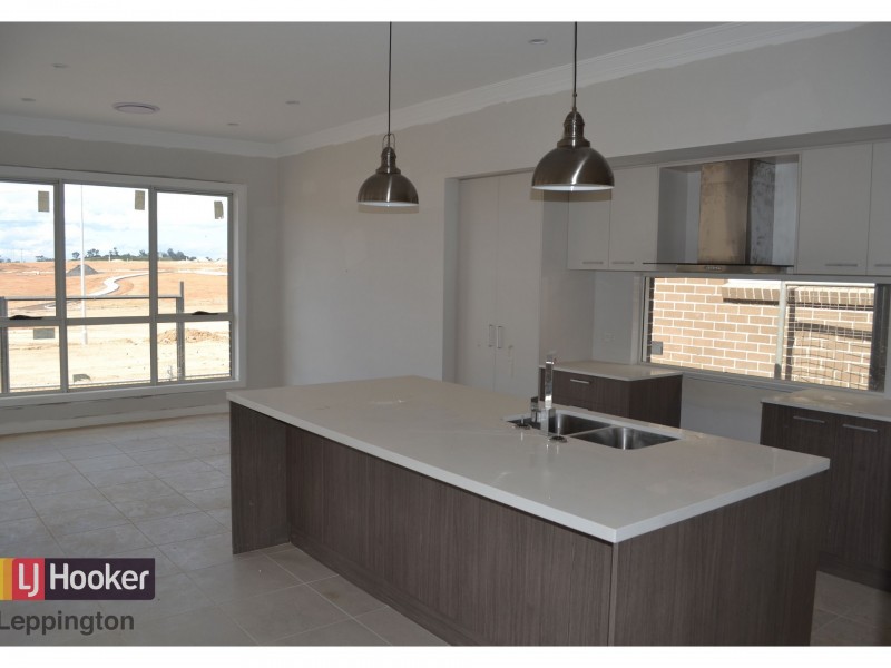 73 Spitzer Street, Gregory Hills NSW 2557