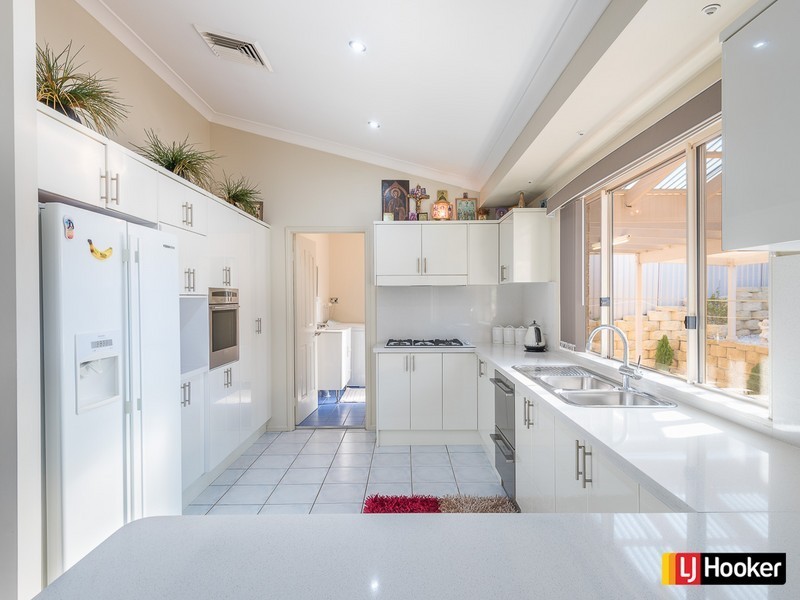9 Curac Place, Casula NSW 2170