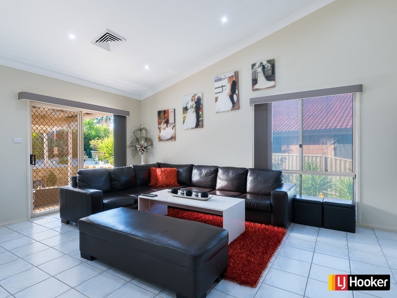 9 Curac Place, Casula NSW 2170