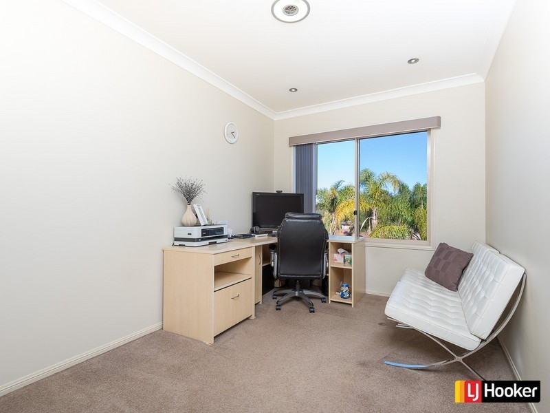 9 Curac Place, Casula NSW 2170