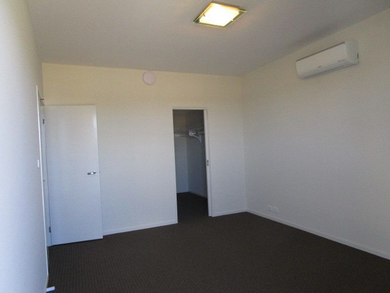 164 Liz Kernohan Drive, Elderslie NSW 2570