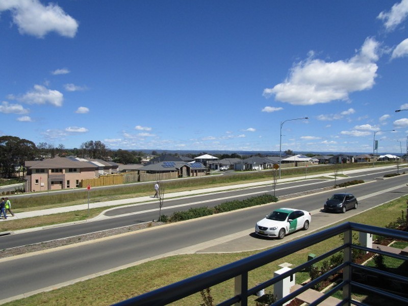 164 Liz Kernohan Drive, Elderslie NSW 2570