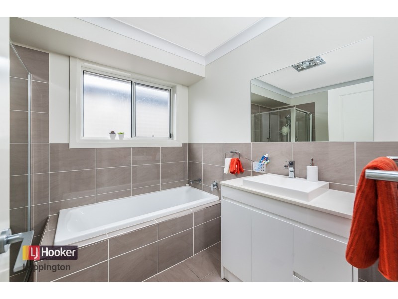 9 Navigator Street, Leppington NSW 2179