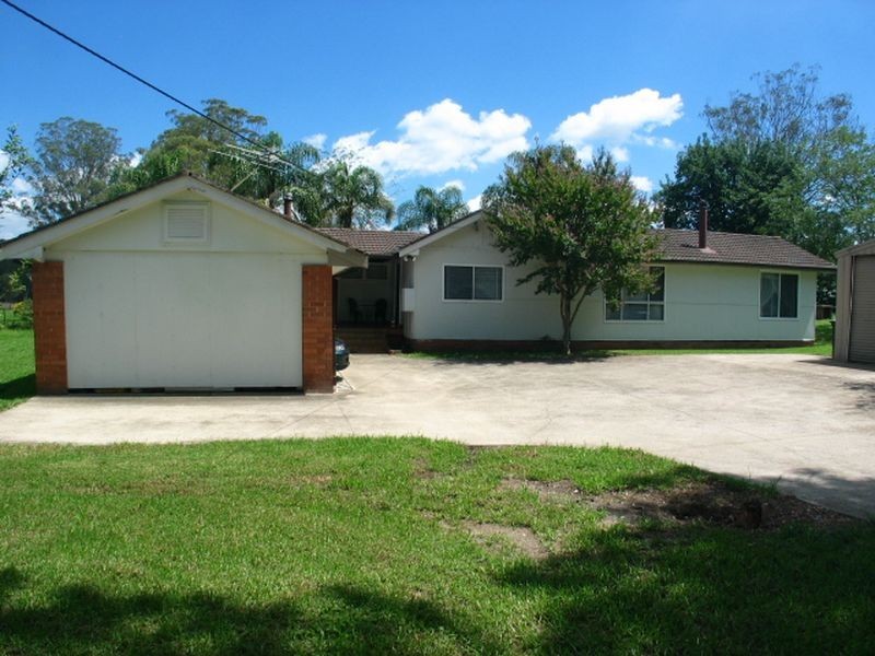 31 Polo Road, Rossmore NSW 2557