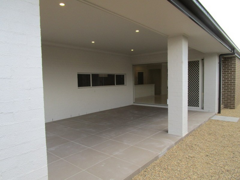 8 Panama Avenue, Denham Court NSW 2565