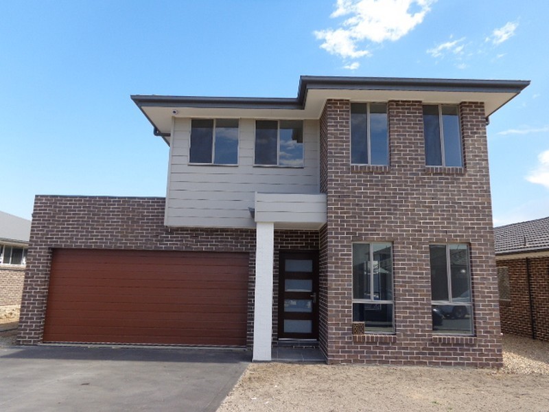 42 Spitzer Street, Gregory Hills NSW 2557