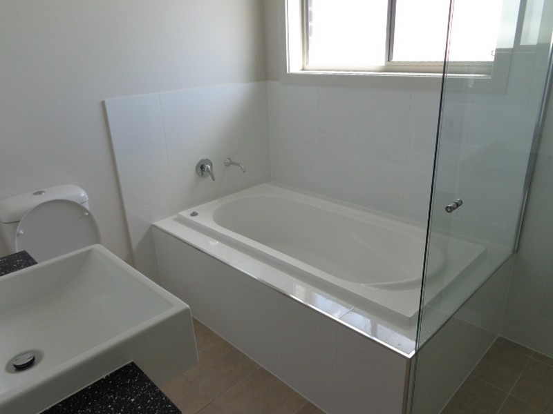 42 Spitzer Street, Gregory Hills NSW 2557