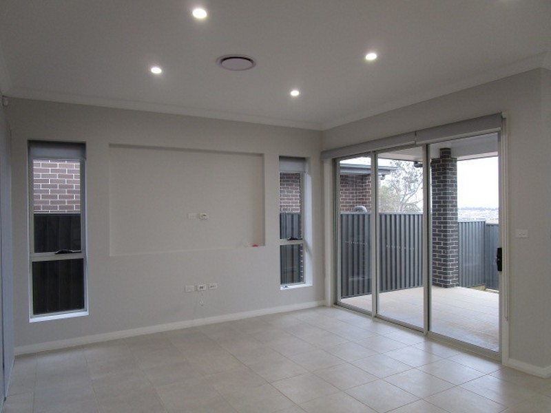 75 Spitzer Street, Gregory Hills NSW 2557