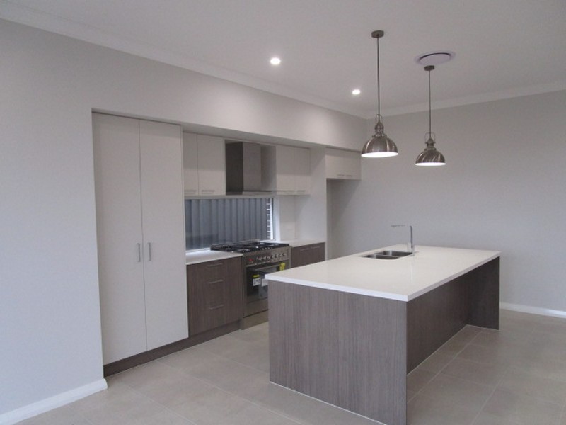 75 Spitzer Street, Gregory Hills NSW 2557