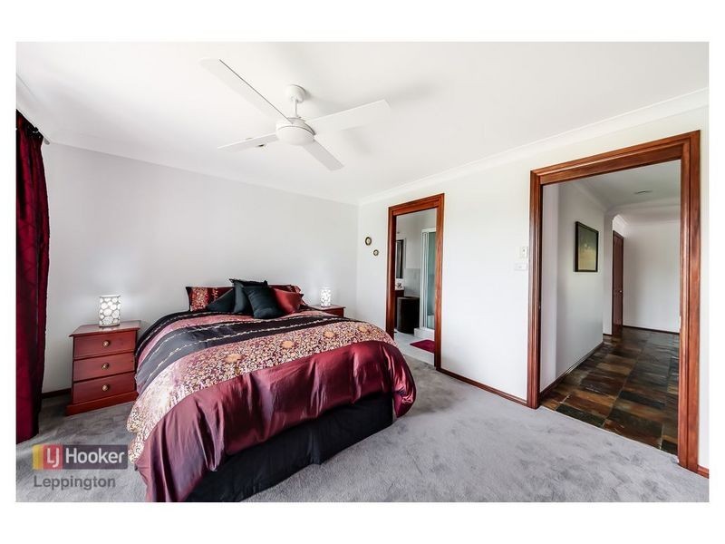 40 Masterfield Street, Rossmore NSW 2557
