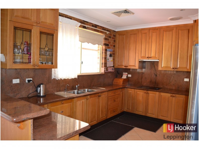 10 Herbert Street, Kemps Creek NSW 2178