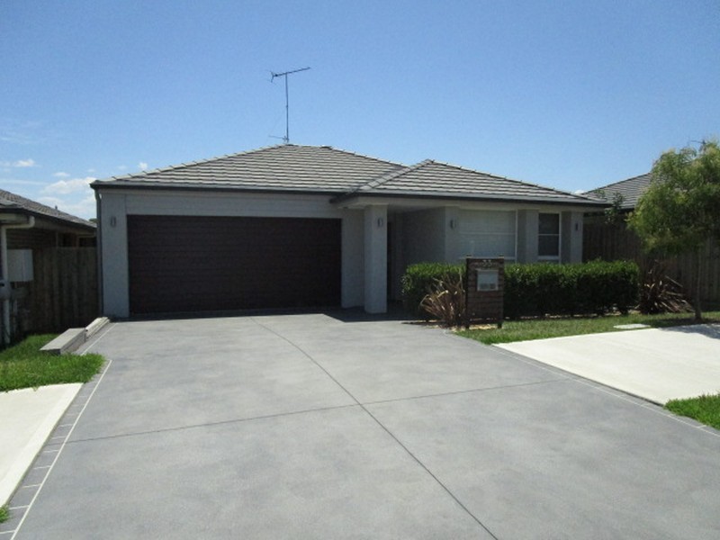 33 Faverolle Drive, Spring Farm NSW 2570