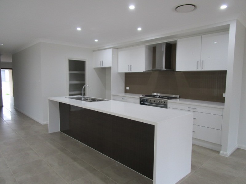 9 Penstock Street, Denham Court NSW 2565