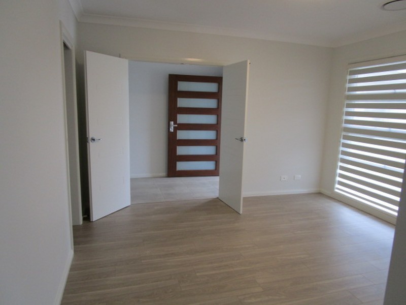 9 Penstock Street, Denham Court NSW 2565