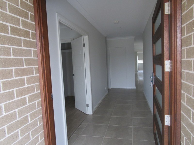 9 Penstock Street, Denham Court NSW 2565