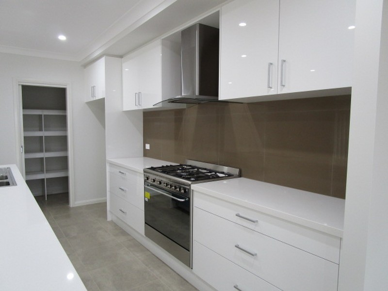 9 Penstock Street, Denham Court NSW 2565