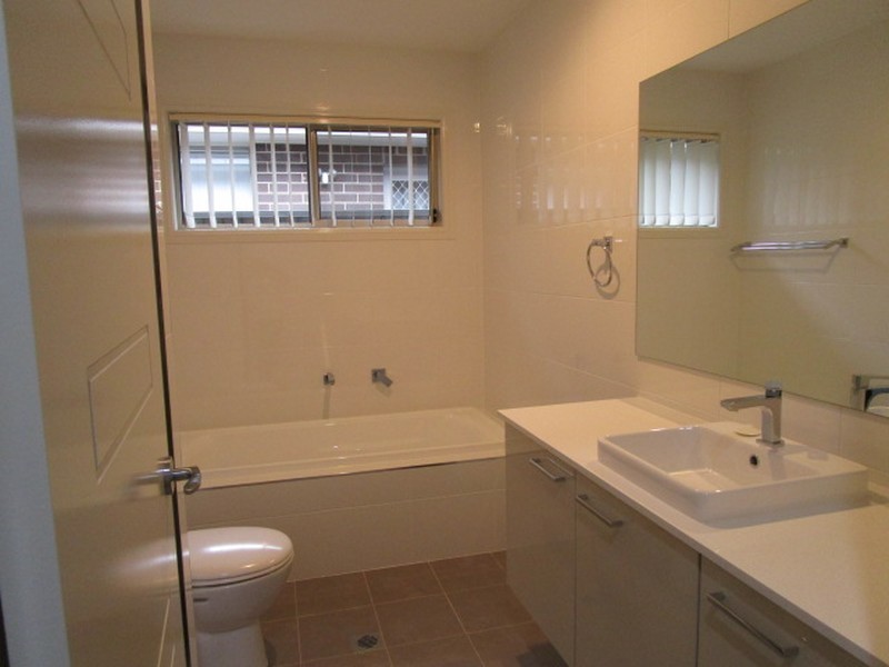 9 Penstock Street, Denham Court NSW 2565