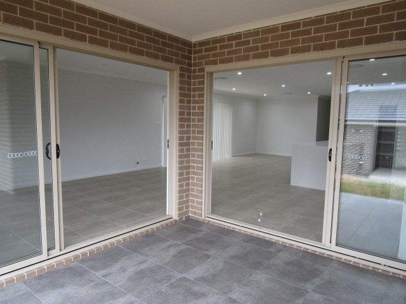 9 Penstock Street, Denham Court NSW 2565