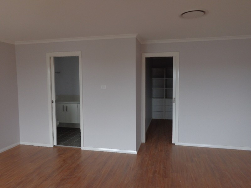 4 Moriarty Street, Denham Court NSW 2565