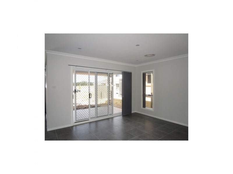 73 Commissioners Drive, Denham Court NSW 2565