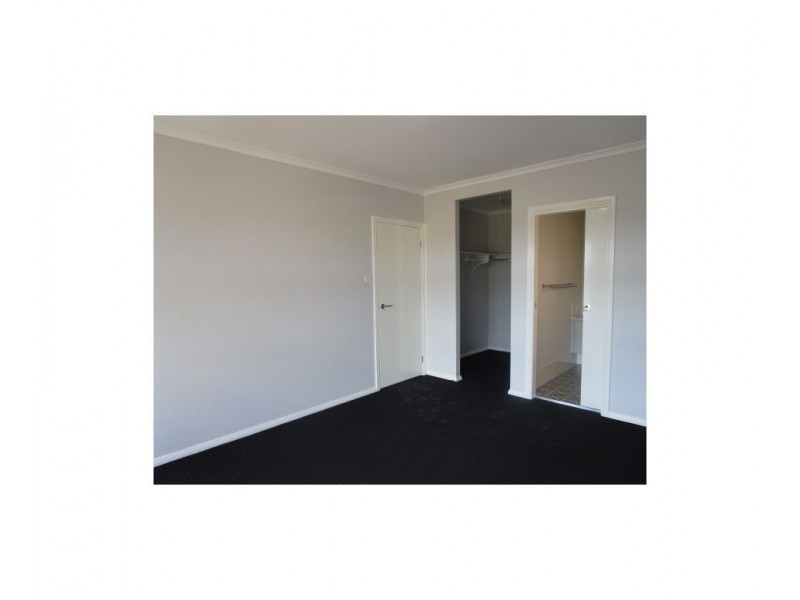 73 Commissioners Drive, Denham Court NSW 2565