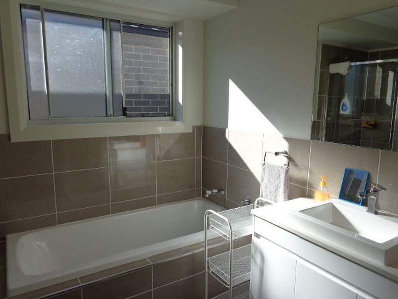 9 Navigator Street, Leppington NSW 2179