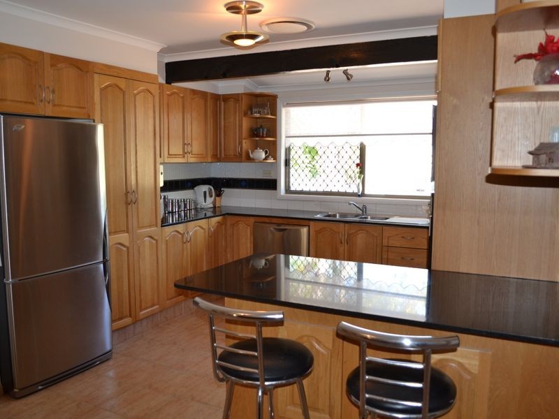 5 North Avenue, Rossmore NSW 2557