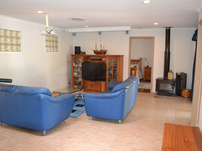 5 North Avenue, Rossmore NSW 2557