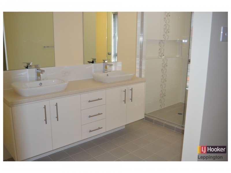 16 Larkham Street, Oran Park NSW 2570
